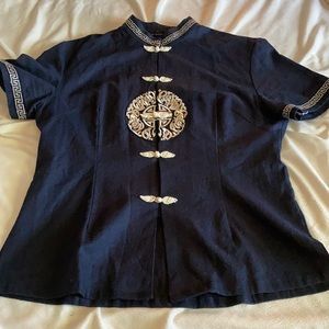 Blouse no inside tags